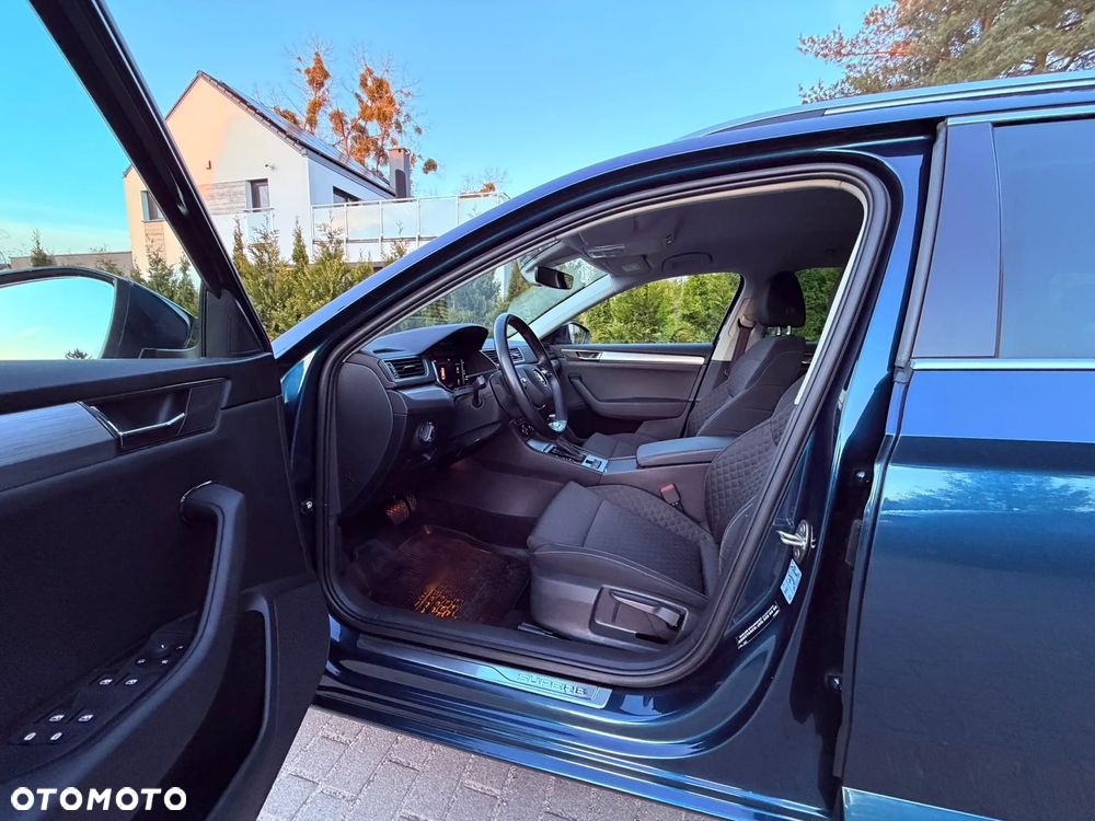 Skoda Superb 2.0 TDI SCR Ambition DSG - 8