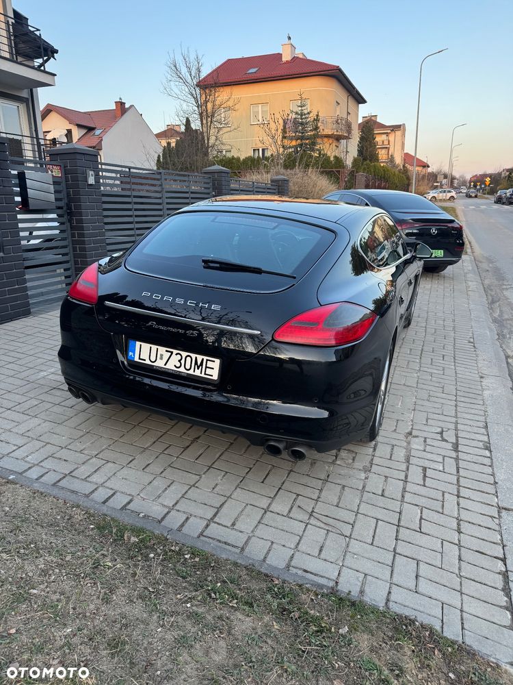 Porsche Panamera 4S PDK - 33