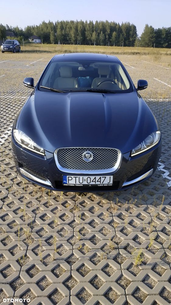 Jaguar XF 3.0 V6 D Luxury - 3