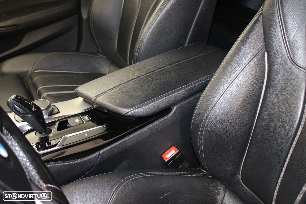 BMW 520 d Line Luxury Auto - 35