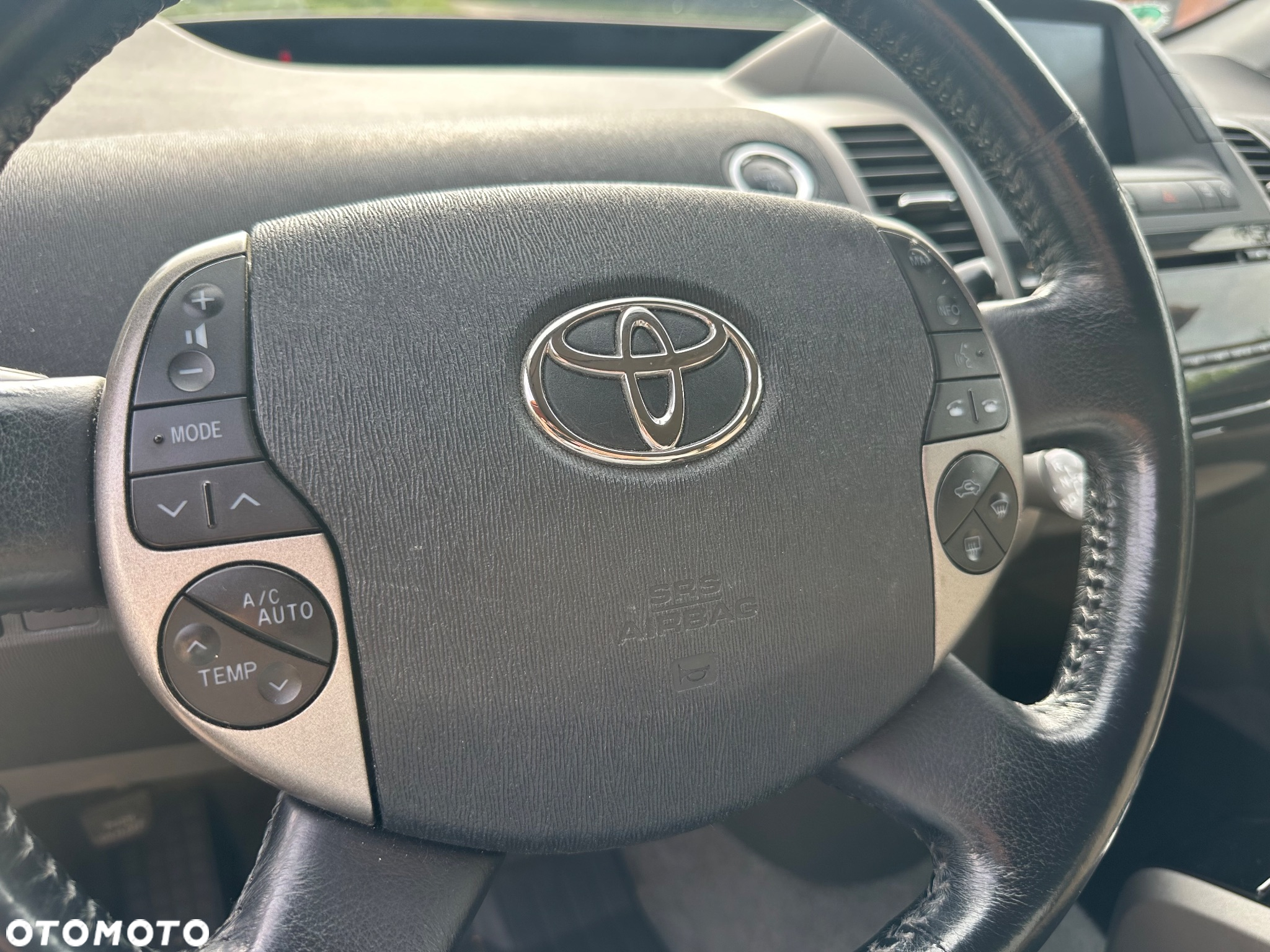 Toyota Prius 1.5 VVT-i Prestige - 12
