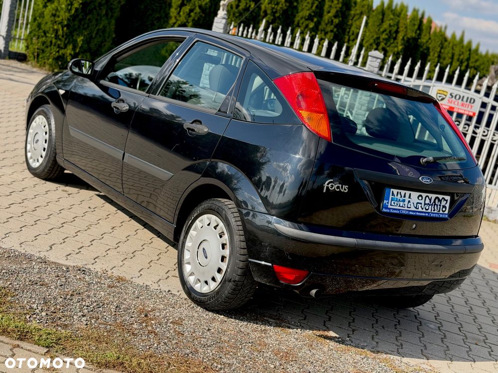Ford Focus 1.6 Futura - 25