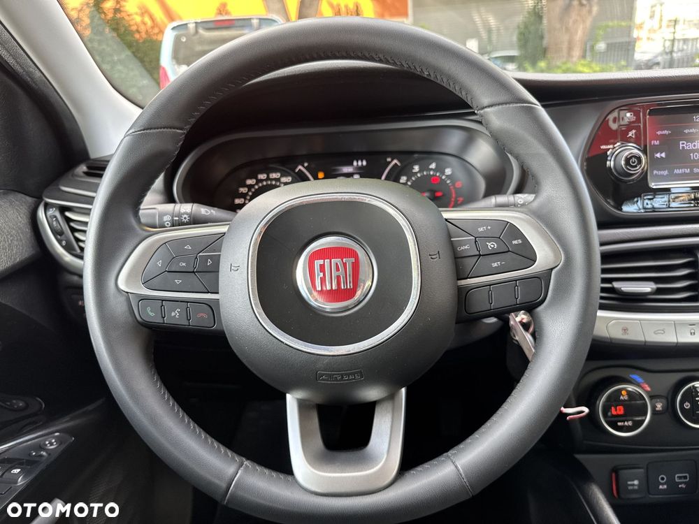 Fiat Tipo 1.4 16V Lounge EU6d - 23