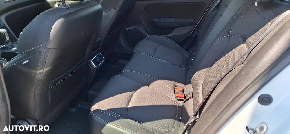 Renault Megane BLUE dCi 115 EDC Techno - 12