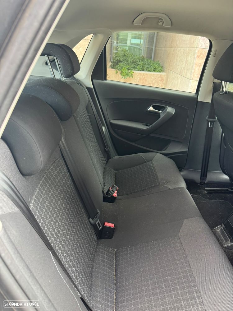 VW Polo 1.0 (Blue Motion ) Comfortline - 4