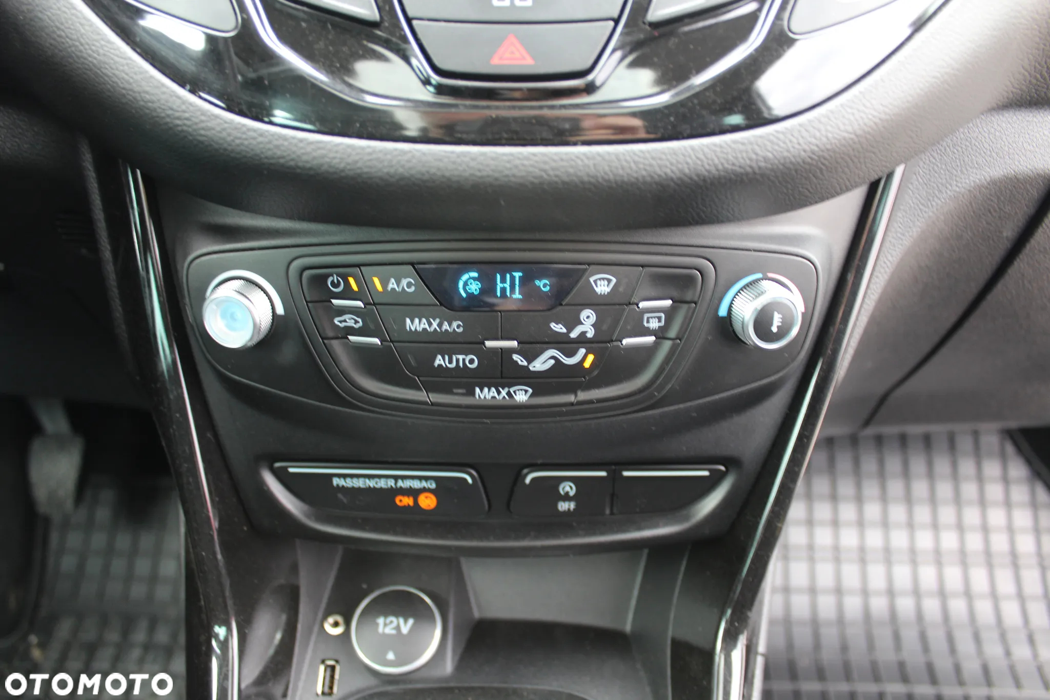 Ford B-MAX 1.0 EcoBoost Titanium - 27