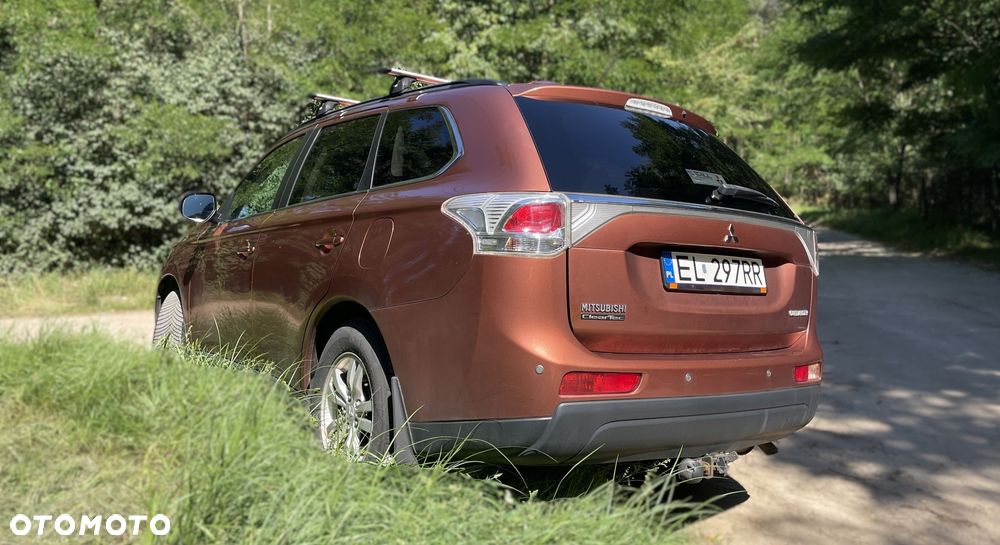 Mitsubishi Outlander - 6