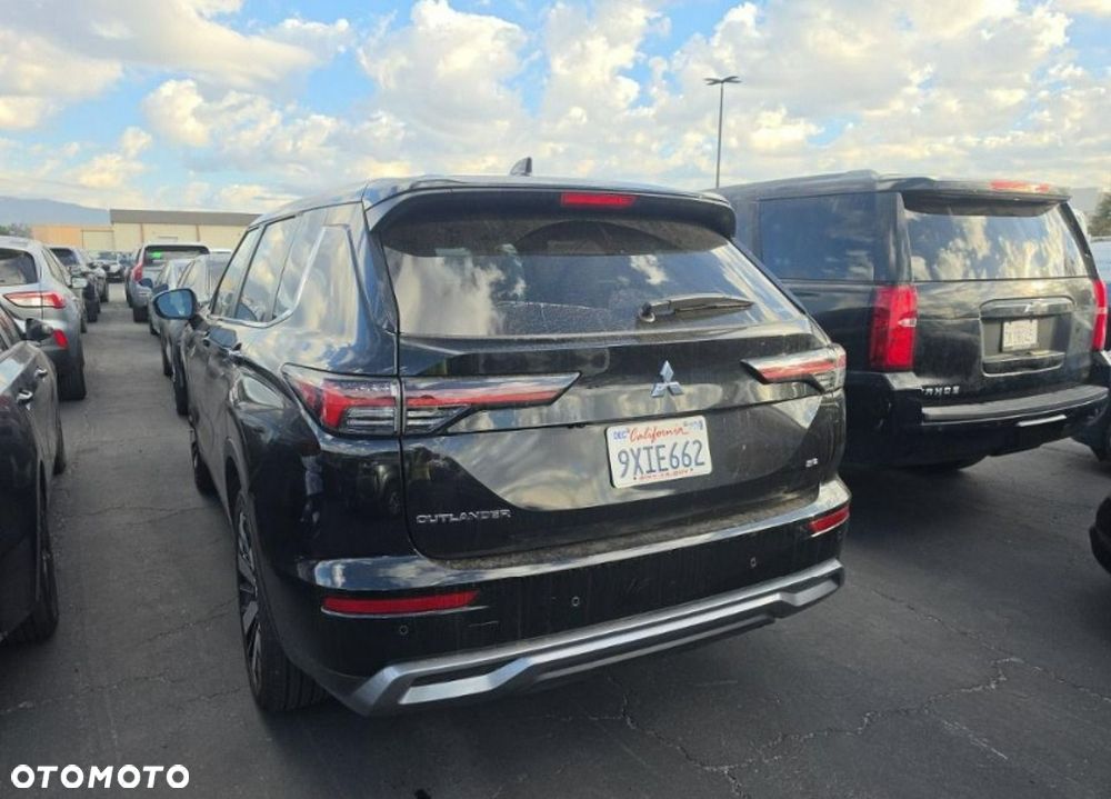 Mitsubishi Outlander - 6