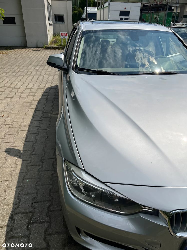 BMW Seria 3 328i Modern Line - 28