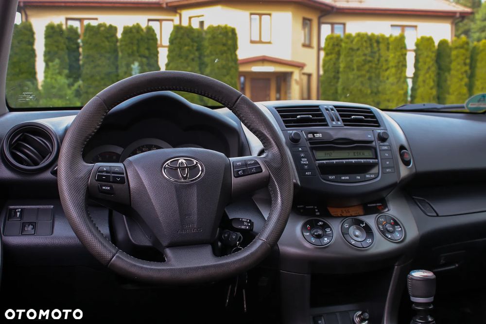 Toyota RAV4 2.0 4x2 Sol - 32