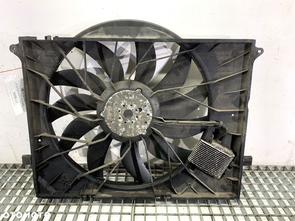 WENTYLATOR CHŁODNICY  MERCEDES-BENZ KLASA S (W220) 1998 - 2005 S 320 CDI (220.026, 220.126) 145 kW - 1