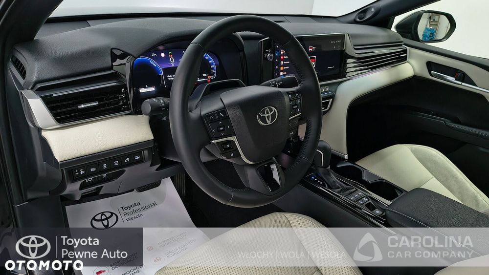 Toyota Camry - 11