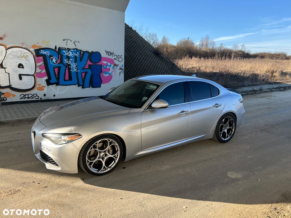 Alfa Romeo Giulia 2.0 Turbo 16V AT8 Veloce Ti - 13