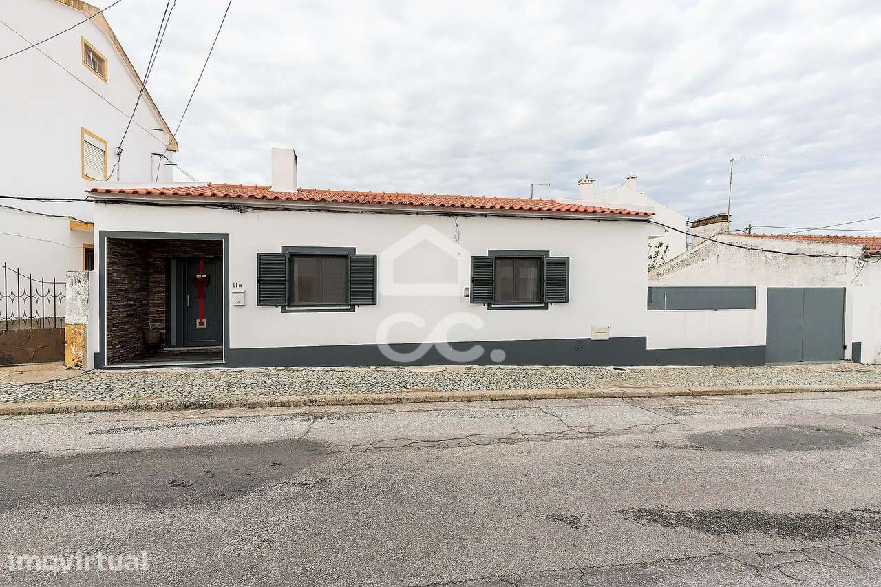 Moradia Térrea T3 com Quintal e Anexo na Senhora da Saúde em Évora - Grande imagem: 2/36