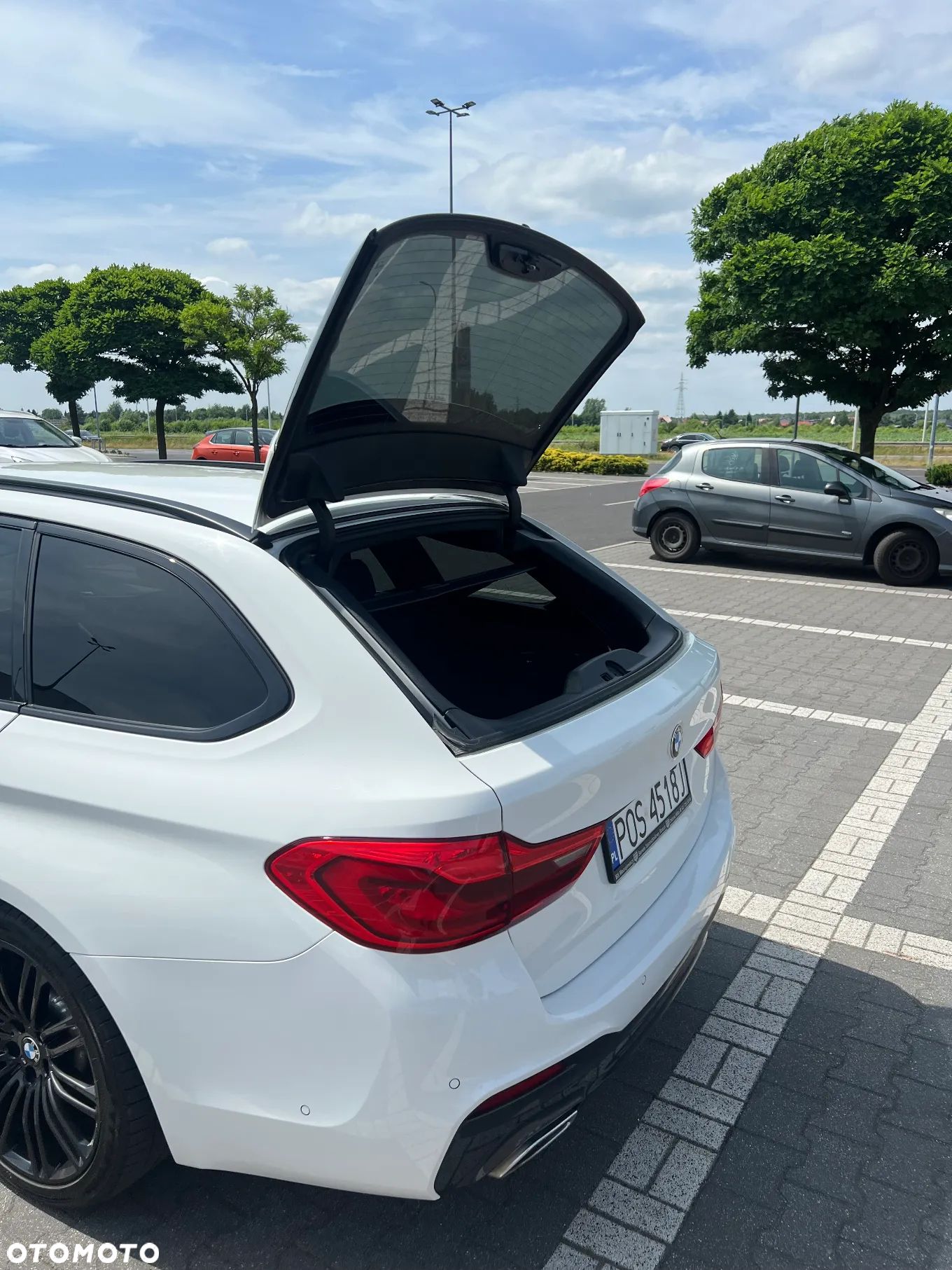 BMW Seria 5 520d xDrive Touring M Sport Edition - 11