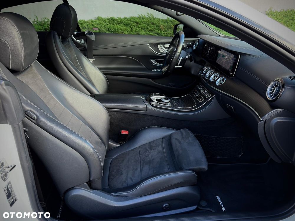 Mercedes-Benz Klasa E 220 d 4-Matic AMG - 29