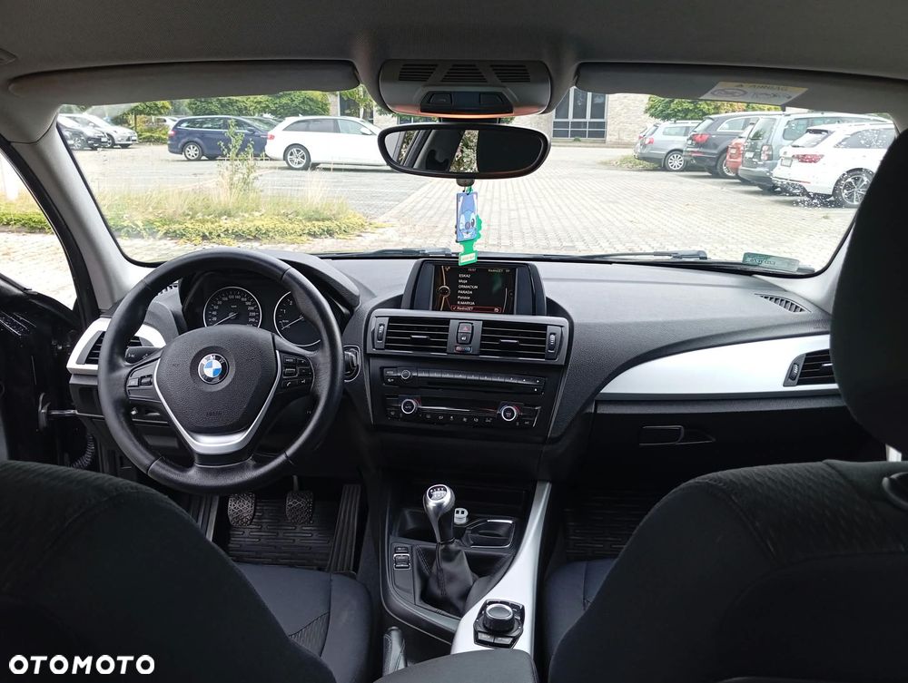 BMW Seria 1 116i - 8