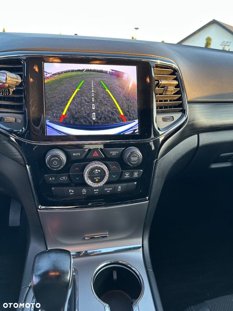 Jeep Grand Cherokee - 9