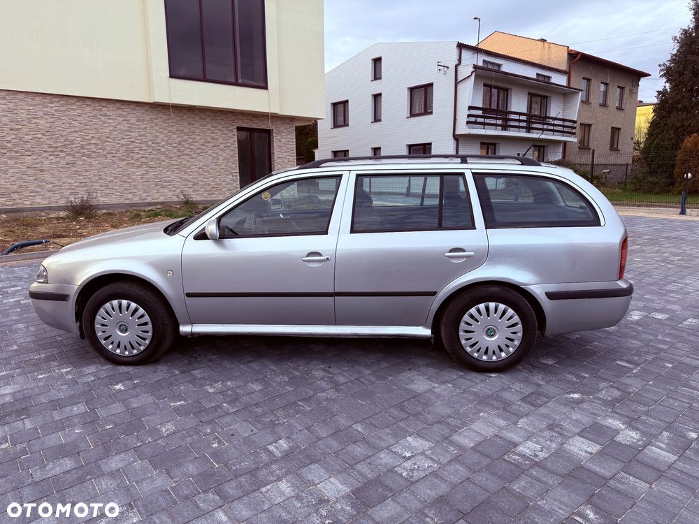 Skoda Octavia - 3