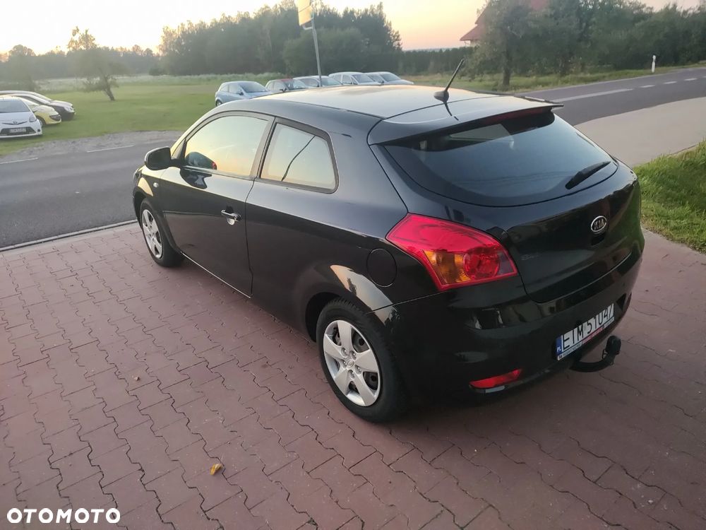 Kia ProCeed - 11