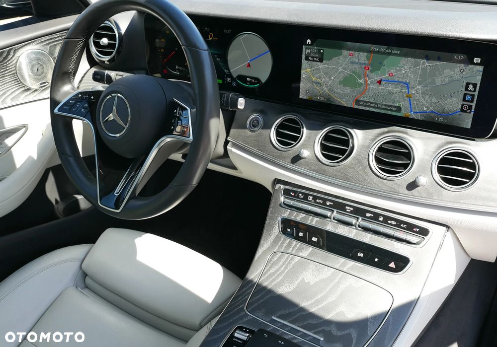 Mercedes-Benz Klasa E 300 de 9G-TRONIC Avantgarde - 21