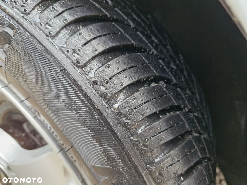 Renault Clio 1.2 16V 75 LIMITED - 16