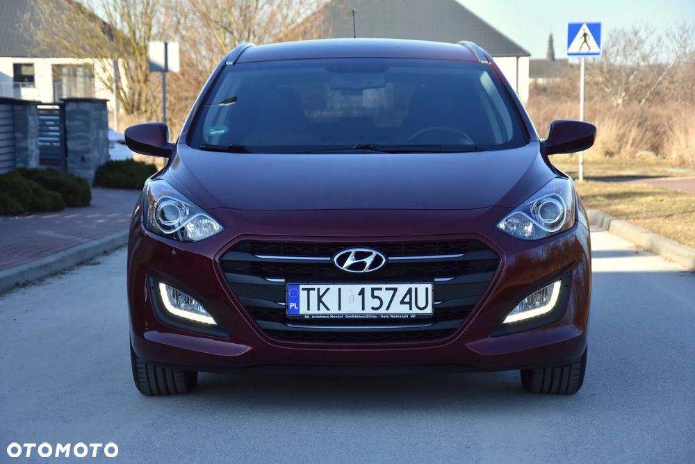 Hyundai i30 blue 1.6 GDI YES Gold - 3