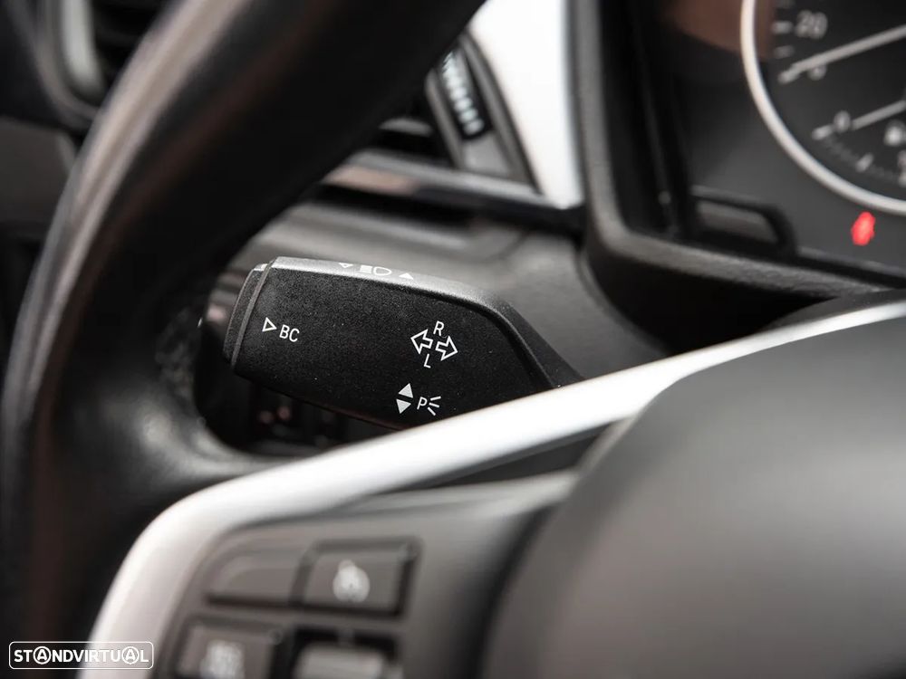 BMW X1 16 d sDrive Line xLine - 34