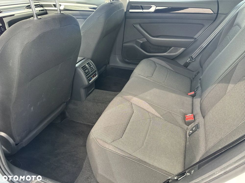 Volkswagen Arteon 2.0 TSI Essence DSG - 12