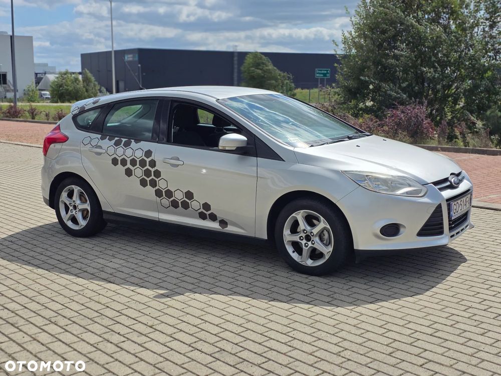 Ford Focus 1.6 Ambiente - 10