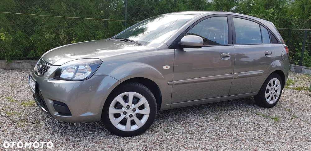 Kia Rio 1.4 Spirit - 8