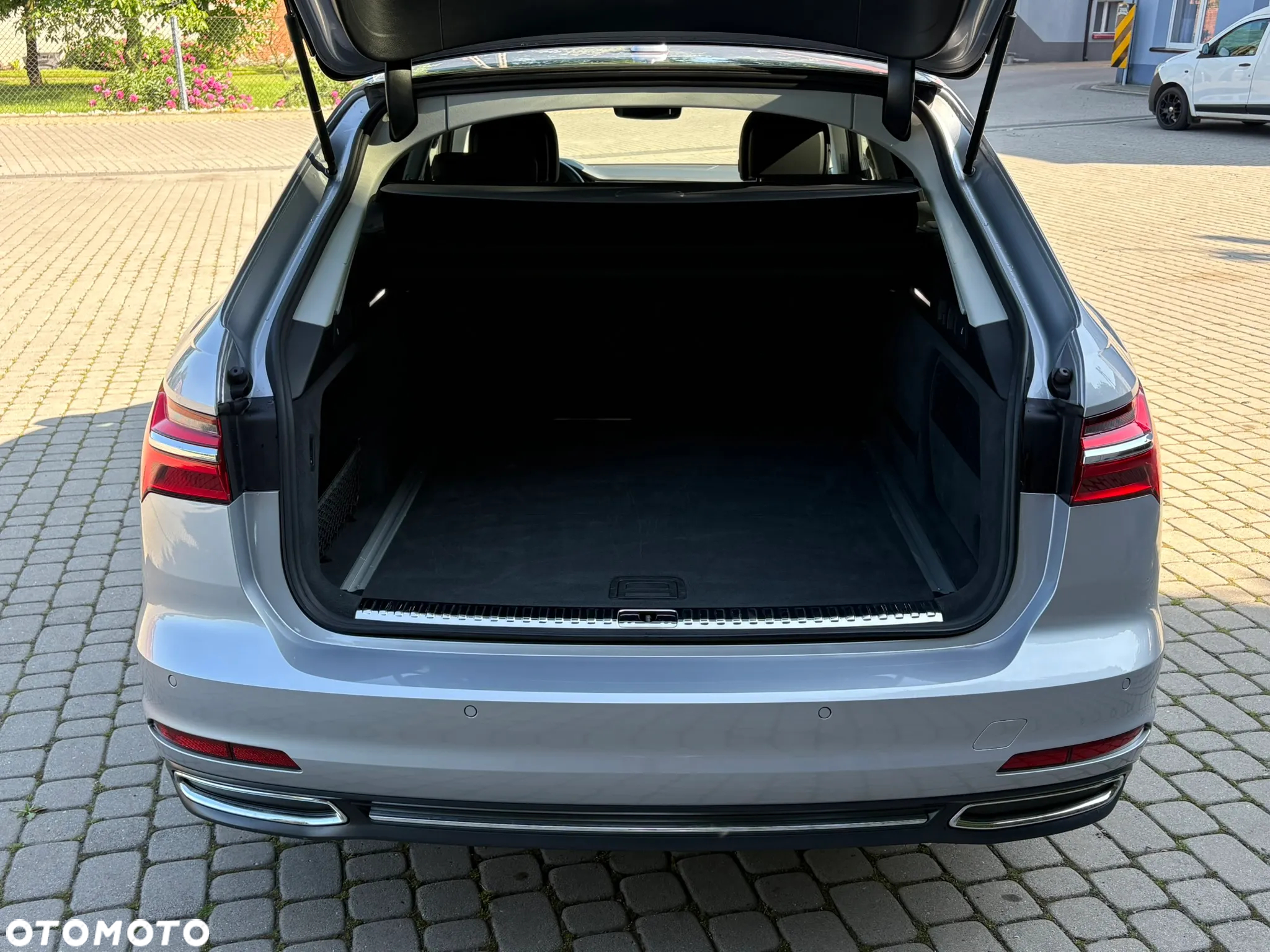 Audi A6 Avant 40 TDI quattro S tronic - 11