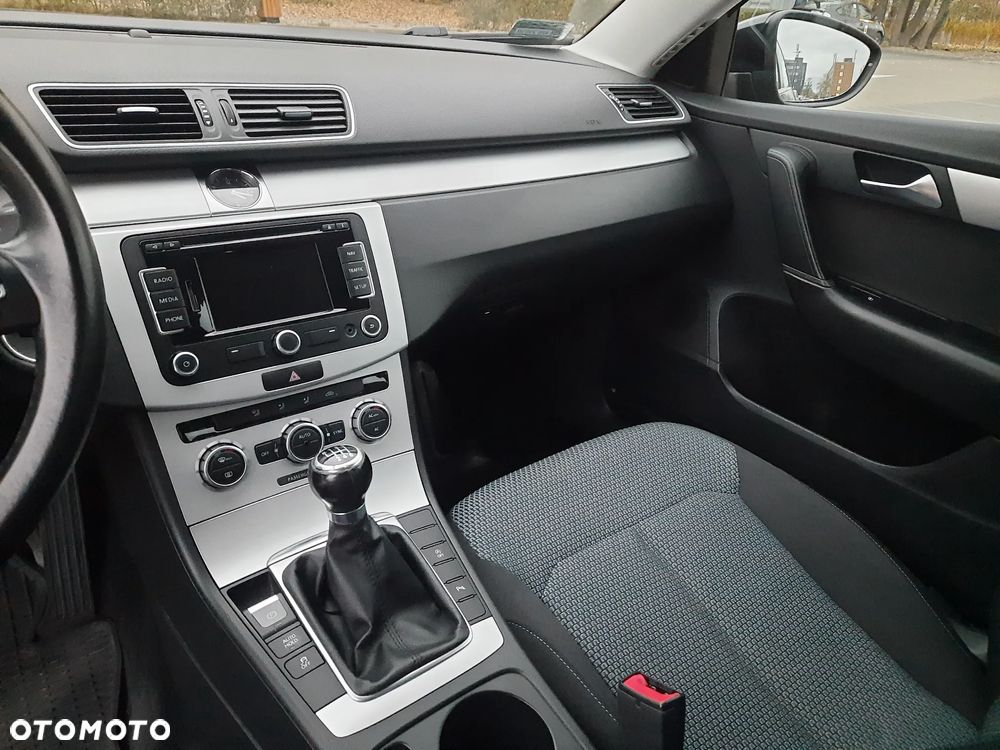 Volkswagen Passat 1.6 TDI BlueMotion - 12