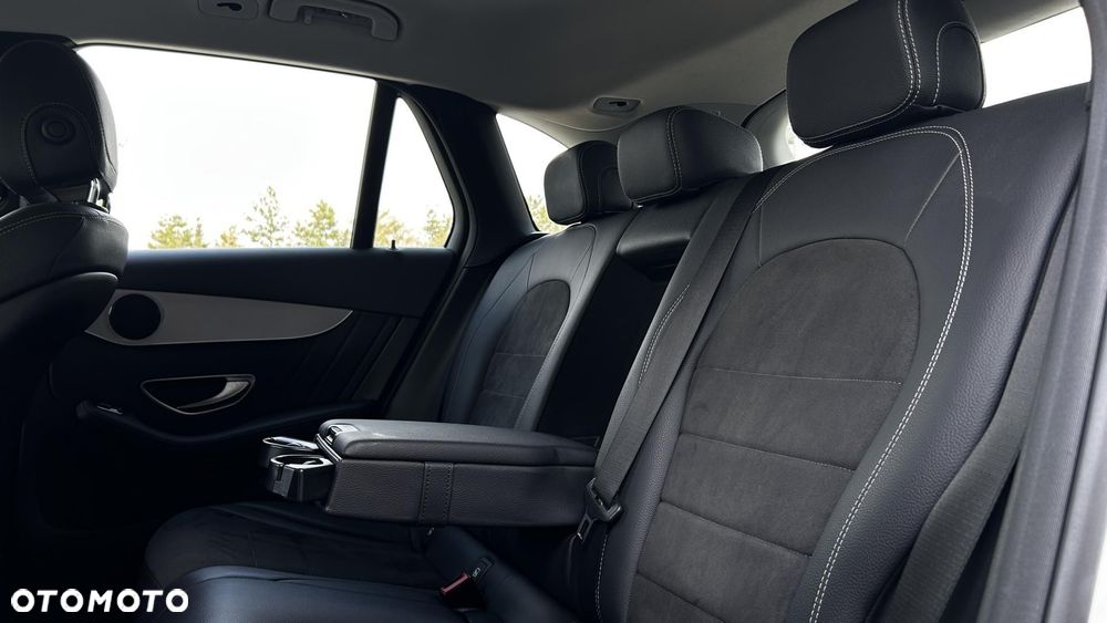 Mercedes-Benz GLC - 26