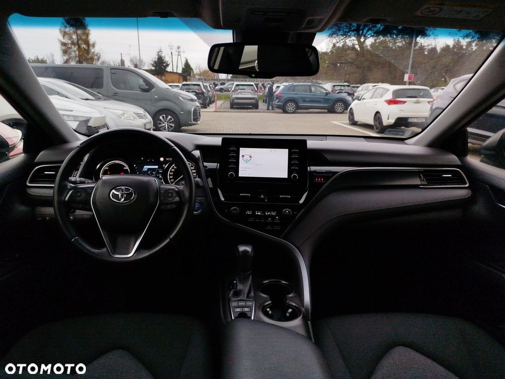 Toyota Camry - 12