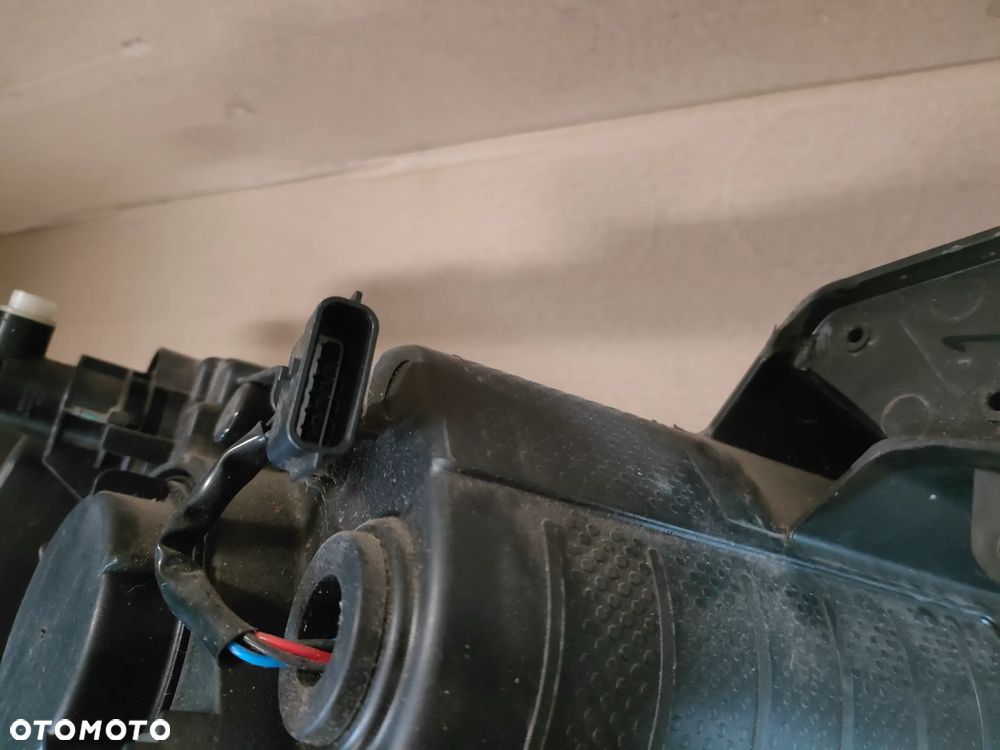 Dacia Spring Elektryk 22- LAMPA LEWY PRZÓD 260607303R - 10