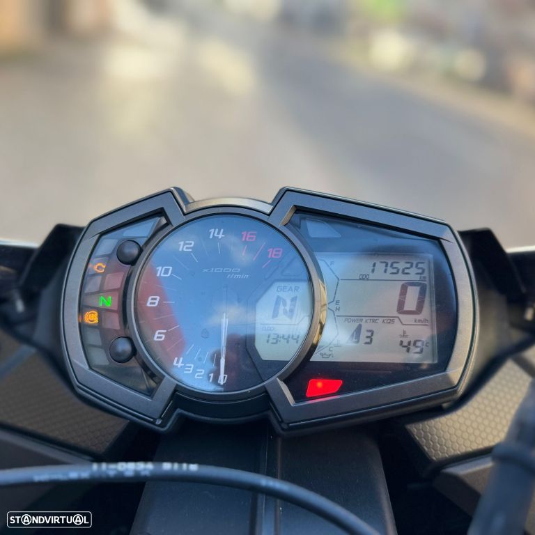 Kawasaki ZXR 600 - 21