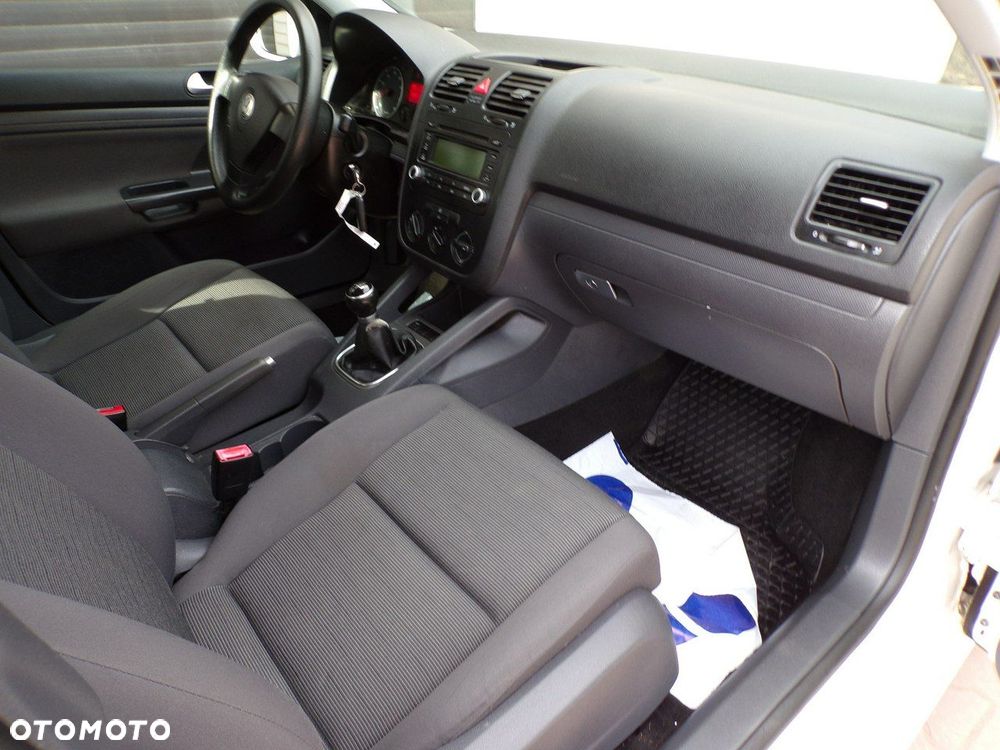 Volkswagen Golf - 30