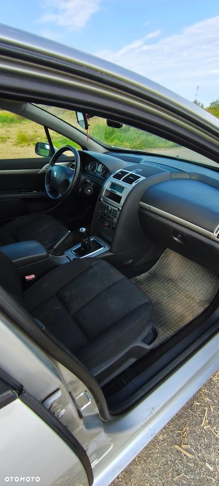 Peugeot 407 - 24