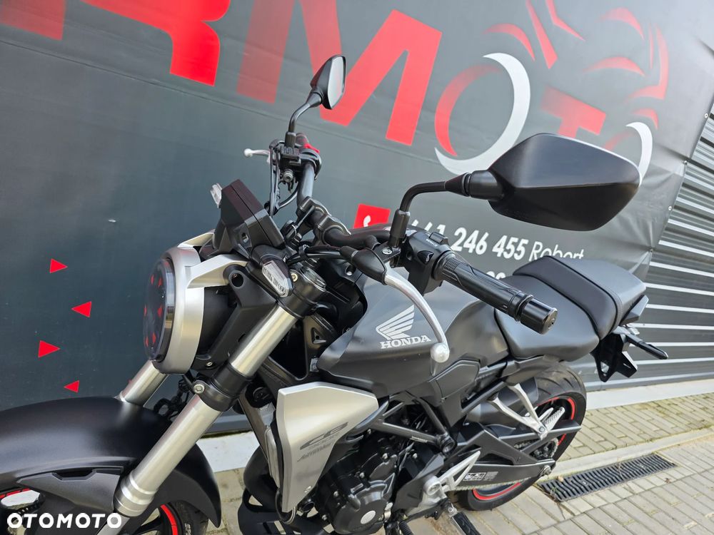 Honda CB - 12