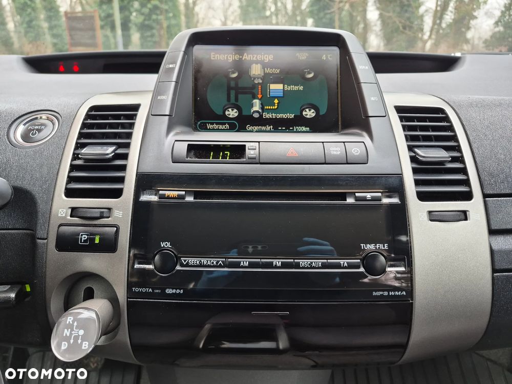 Toyota Prius 1.5 VVT-i Sol - 20