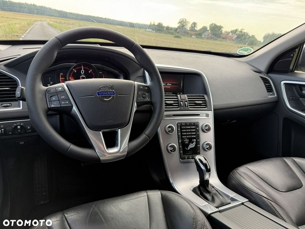 Volvo XC 60 D4 Geartronic Momentum Pro - 13