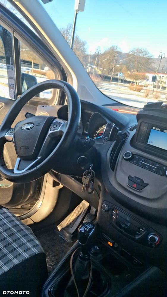 Ford Tourneo Courier 1.0 EcoBoost Titanium - 9