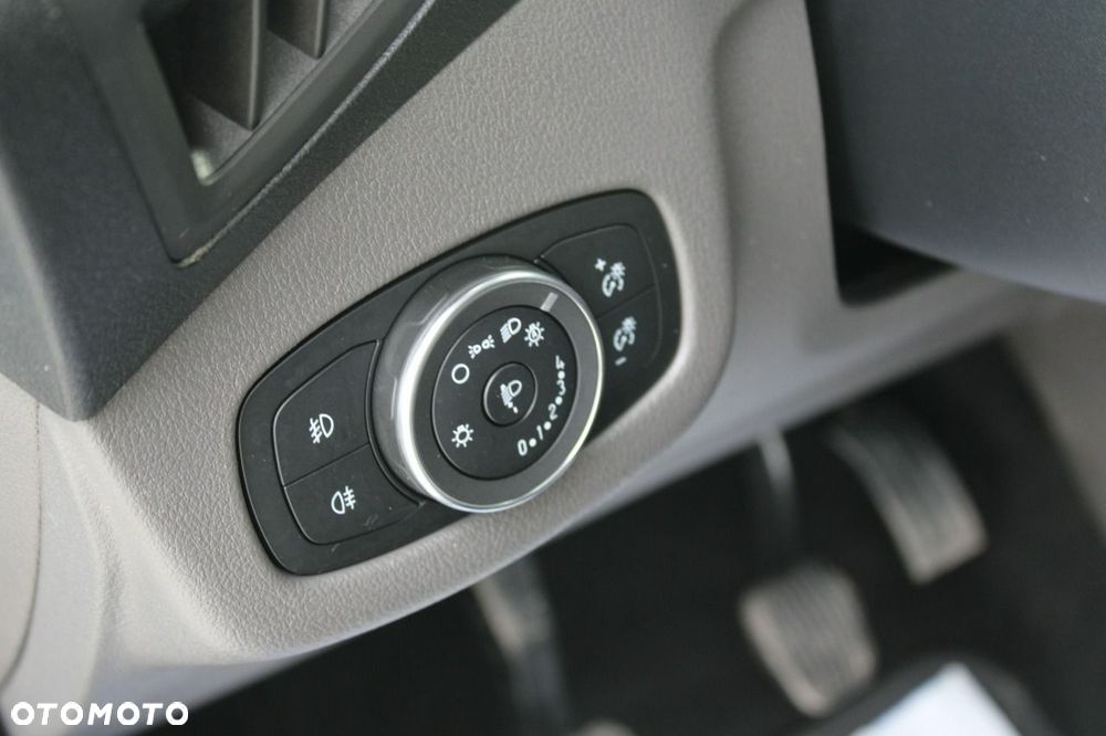 Ford Tourneo Connect - 22