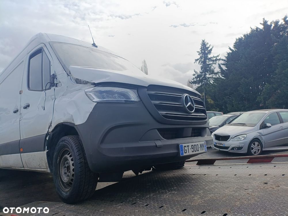Mercedes-Benz Sprinter - 5