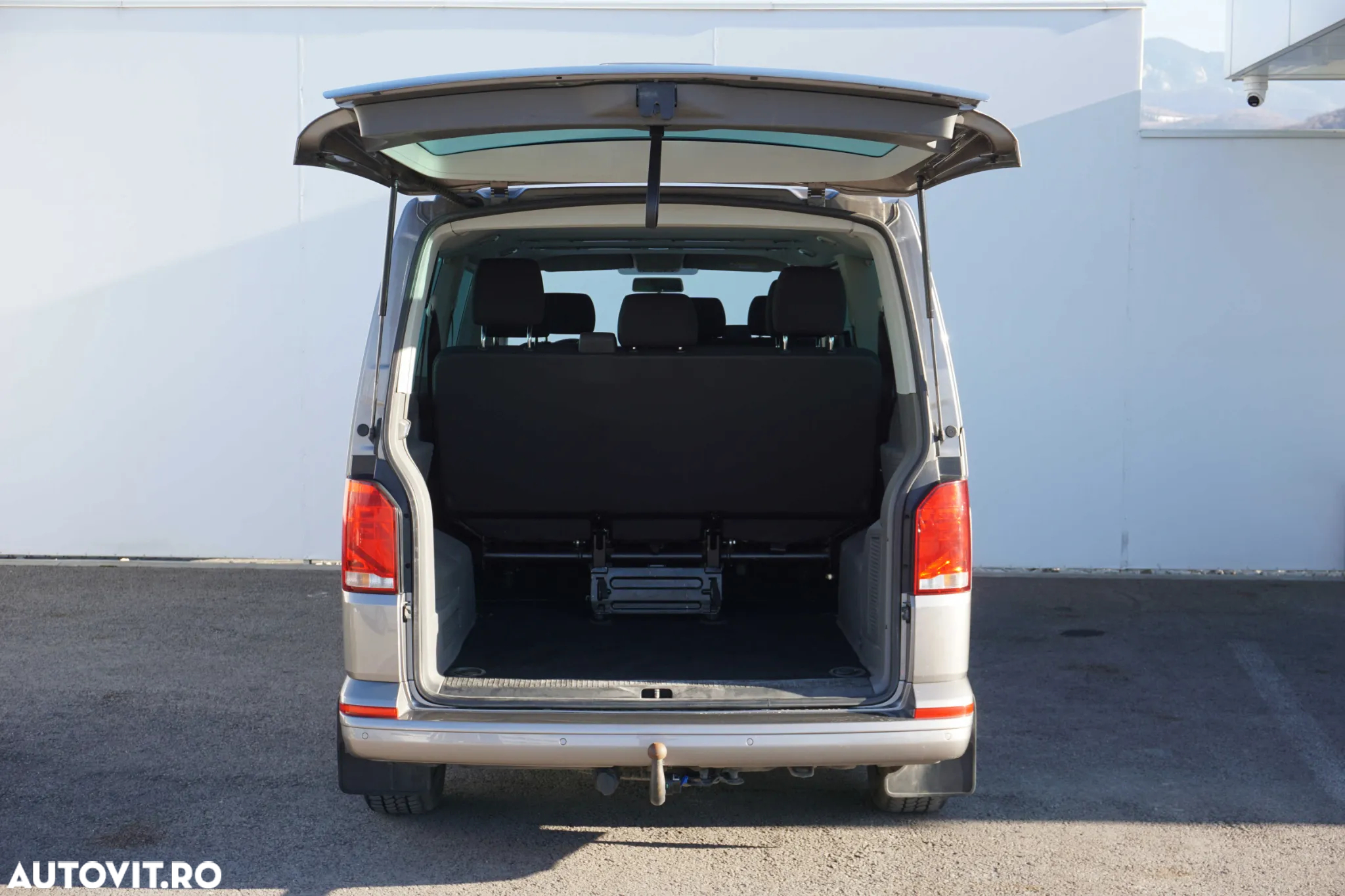 Volkswagen Caravelle T6.1 2.0 TDI 110 kW LR Comfortline DSG - 29