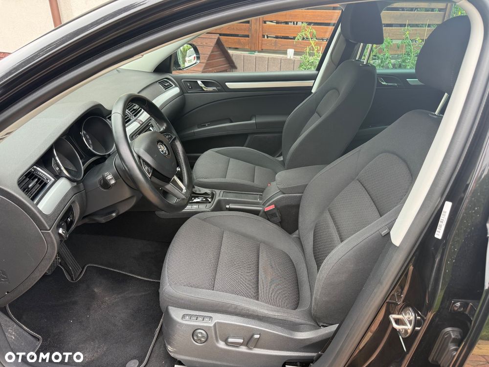 Skoda Superb 2.0 TDI Business DSG - 8