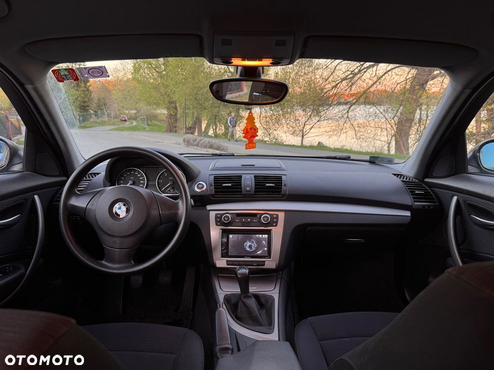 BMW Seria 1 118d DPF - 5