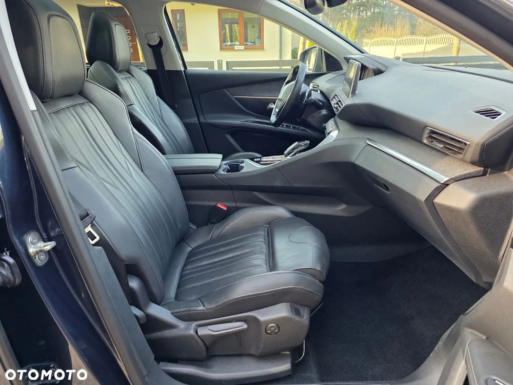 Peugeot 5008 1.5 BlueHDI Allure S&S EAT8 - 22