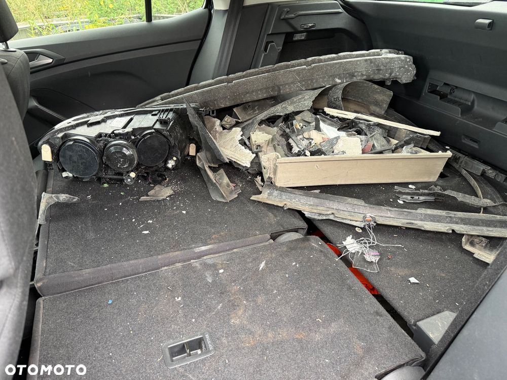 Volkswagen T-Cross - 12